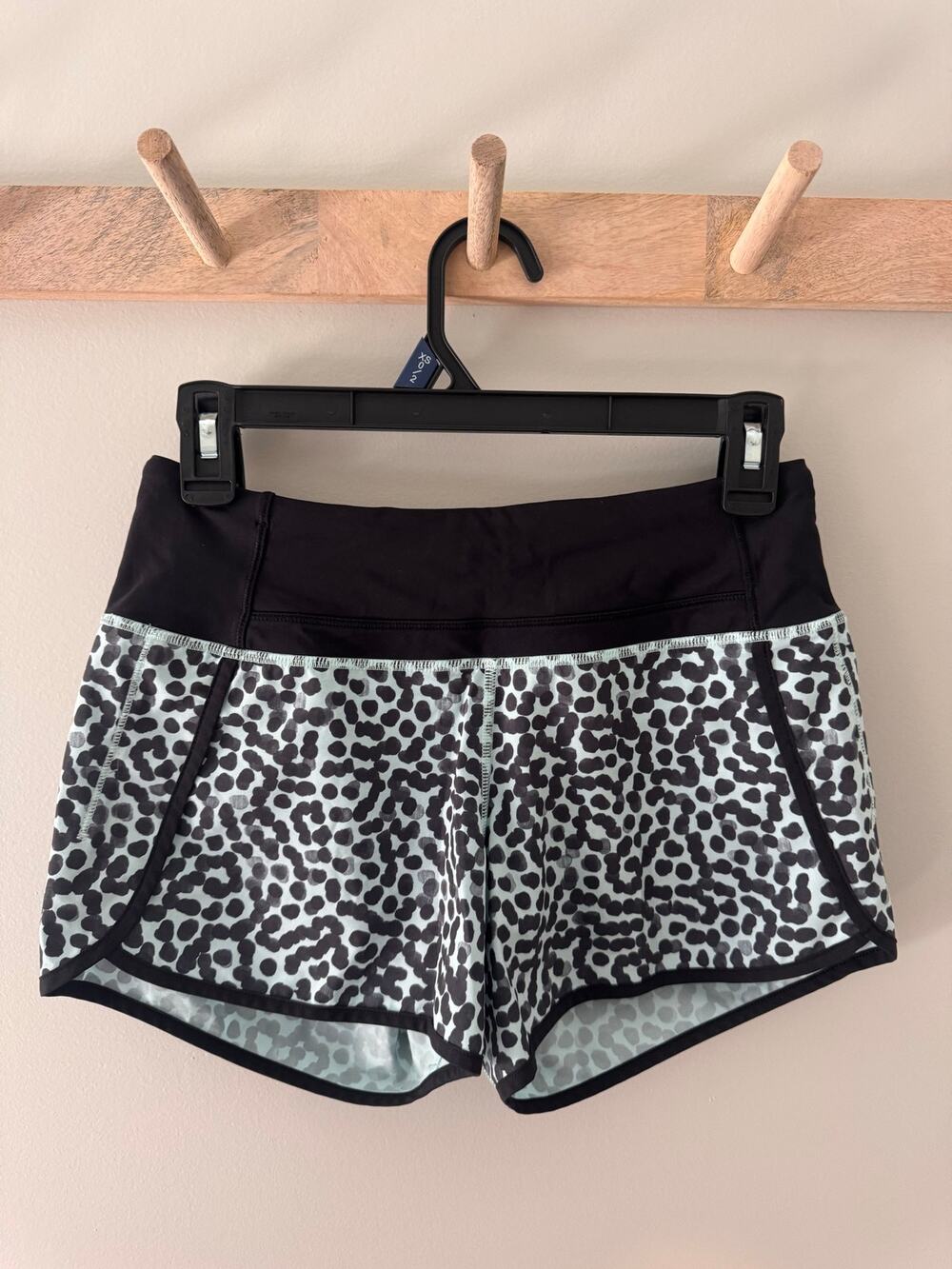 Lululemon Speed Up Short Size 2 Ace Spot Tranquil Blue Black 4"